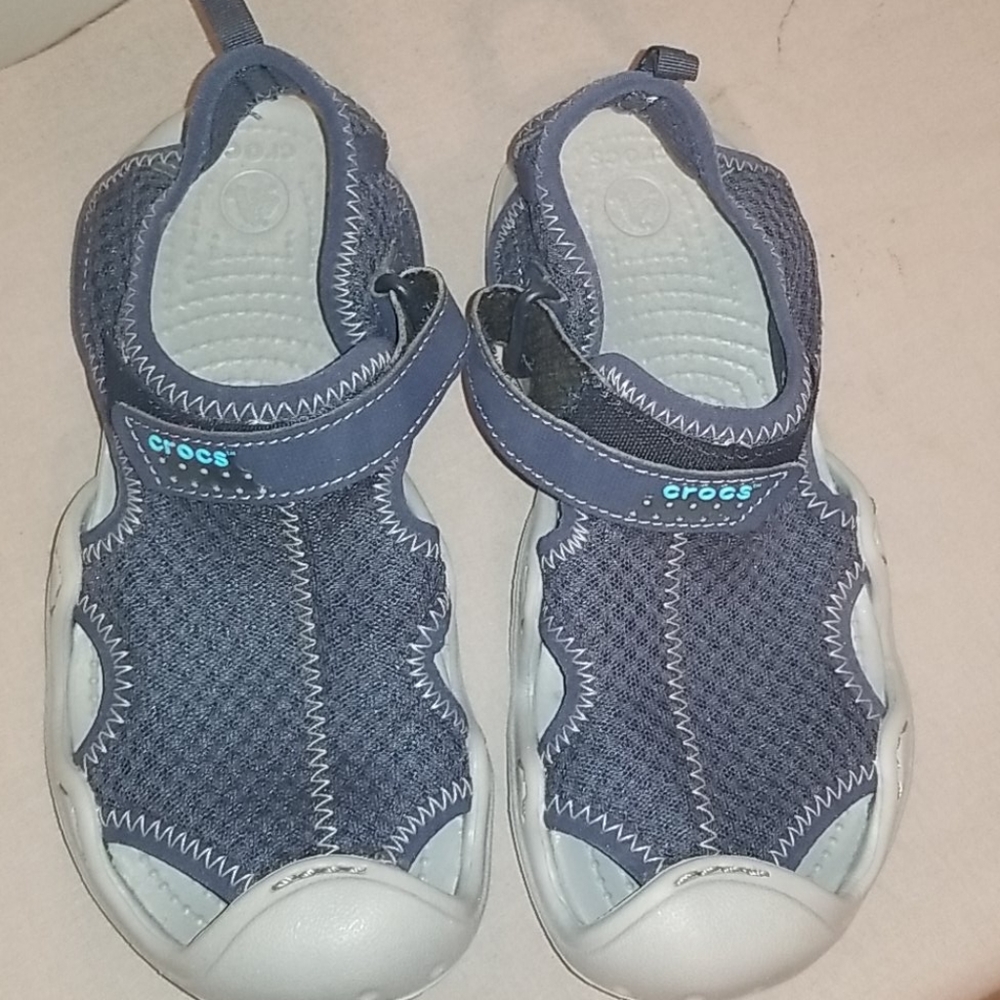 Kids Crocs - Picture 2 of 4